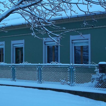Nicolaj Vendeghaz Es Tanya Hotel Eksteriør billede